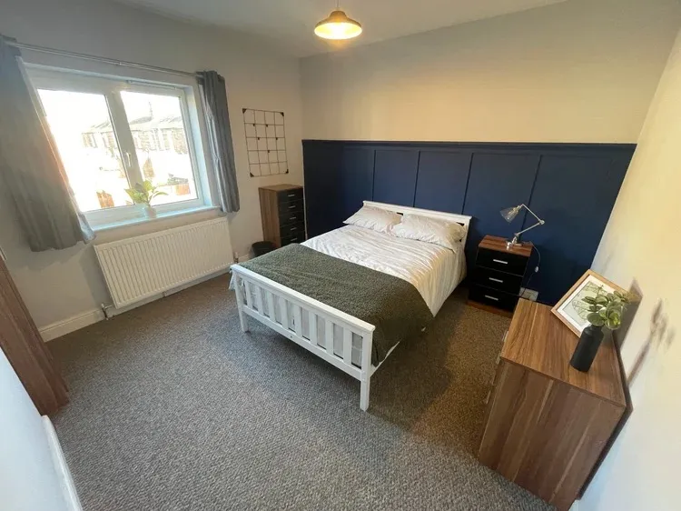 Homely 2 Bed Terraced House // Aug 2026 - Image 3